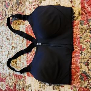 ⭐️5/$20⭐️Zippered front sports bra
